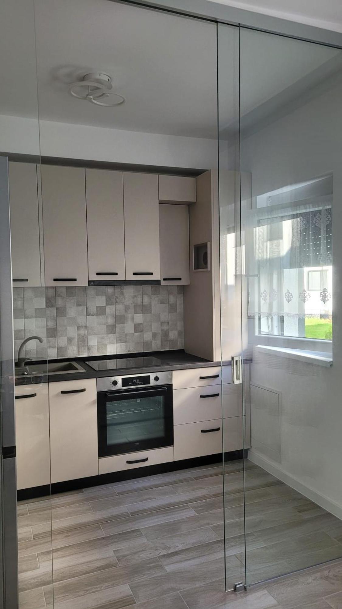 Monospace Apartment *